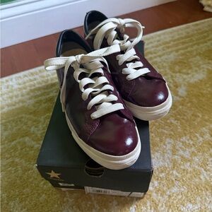 Converse One Star Ox Burgundy Sneakers- unisex. Men 7.5 / women 9